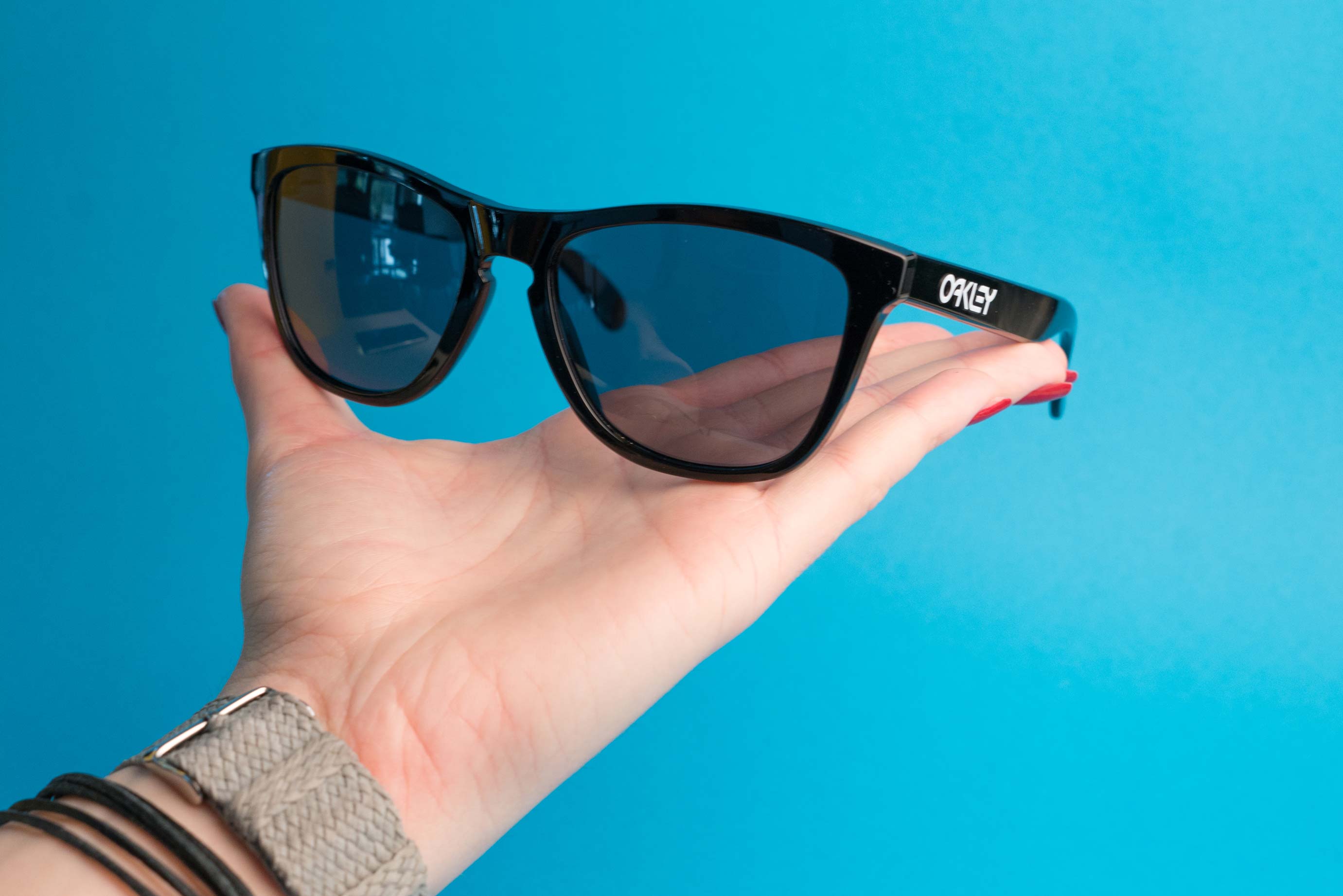 how to spot fake oakley sunglasses